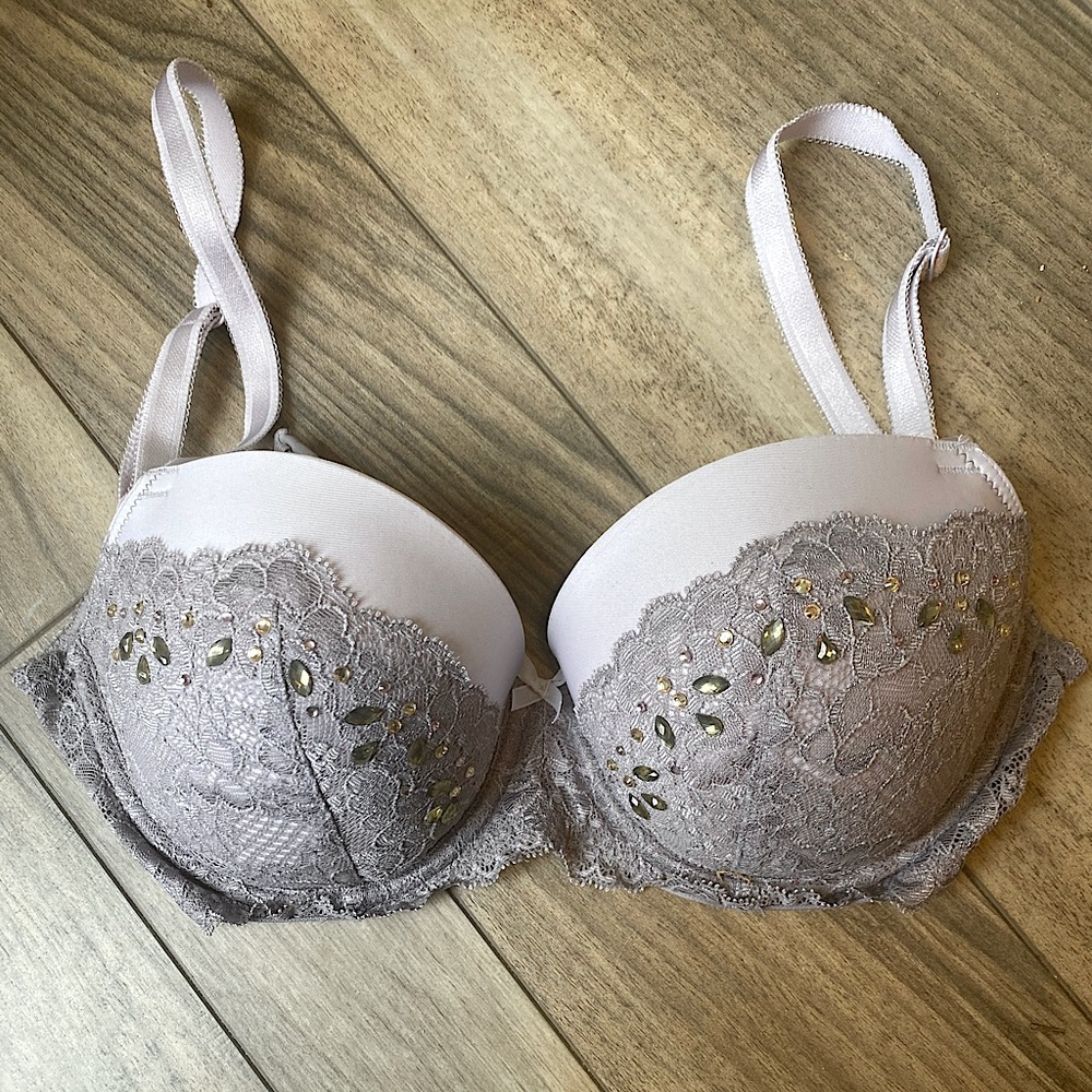 Victoria’s Secret Lace-sequence Bra